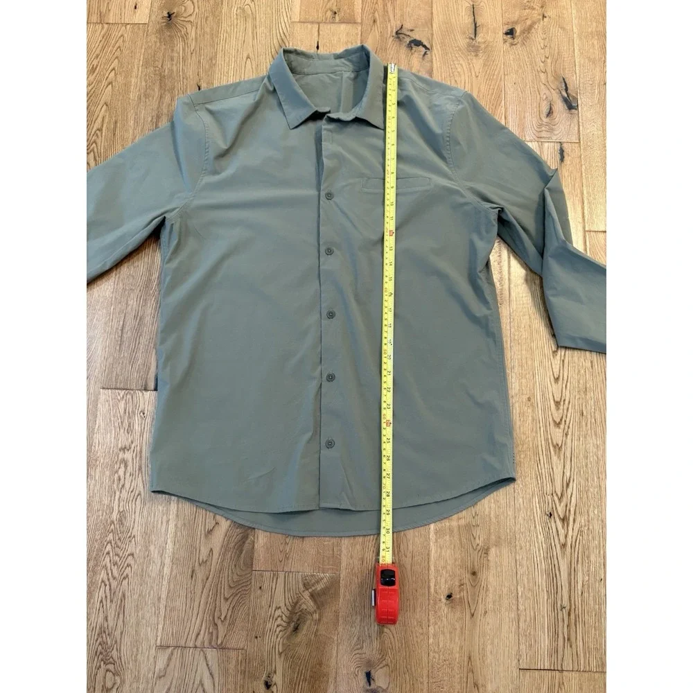 Lululemon Off The Chain Shirt Green Performance Stretch Button Down Sz Large - Picture 2 of 5